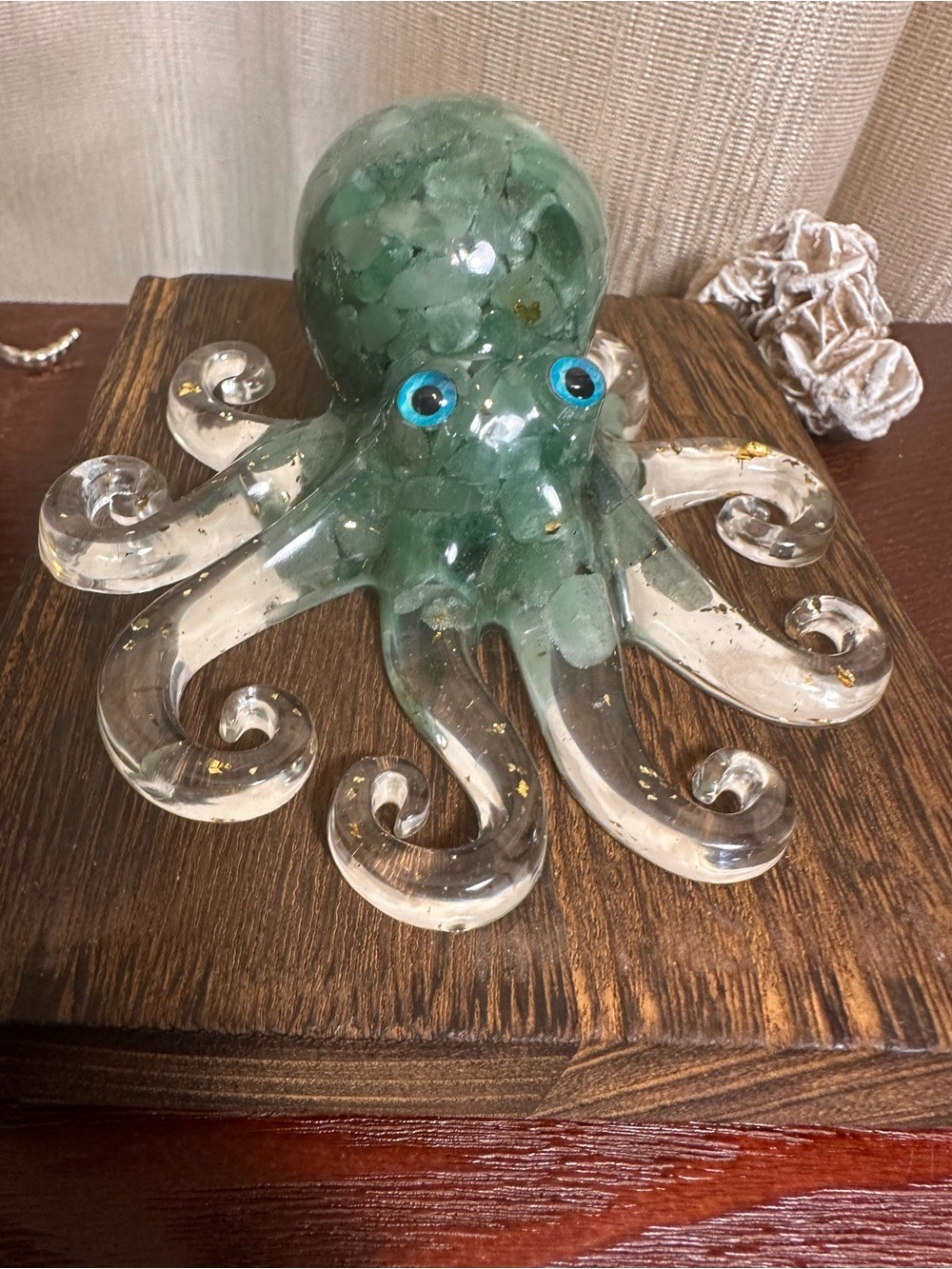 Resin and Green Aventurine Crystal Chips Octopus Figure - Picture 2 of 11